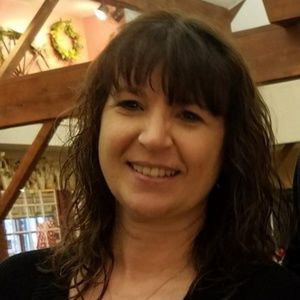 Meet your Posher, Lois